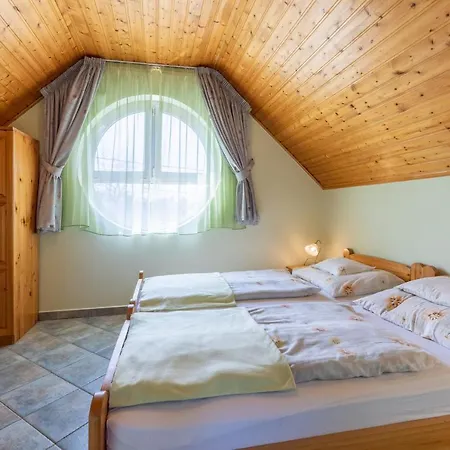 Aranyapartman Хайдусобосло