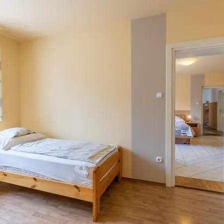 Aranyapartman Апартаменты *