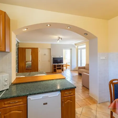 Апартаменты Aranyapartman