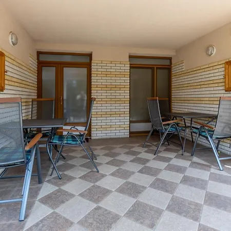 Апартаменты Aranyapartman