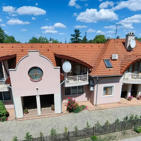 Aranyapartman Хайдусобосло